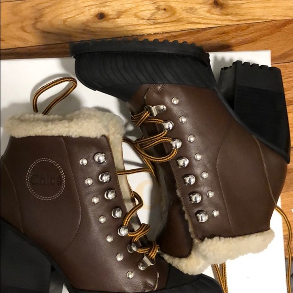Chloe Rylee shearling boots - Picture 2 of 7
